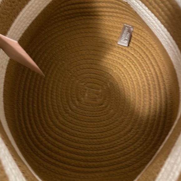 Woven Storage Basket w/Wooden Handles from Summer & Rose Collection. NWT - Picture 2 of 6